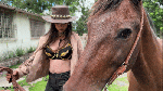 Katty_on_the_horses_back
