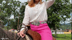 sexy_girl_pinkpants_Hilary