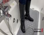 LouboutinbootsinbathLQ