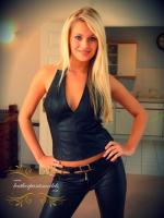 LeatherPantsModelsDaniellaPicSet1