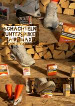 Schachteln_unter_Nike_air_max