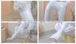 Weie_Vinyl_Leggings_anziehen