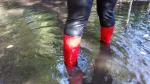 042.Intheriverwaterarrives